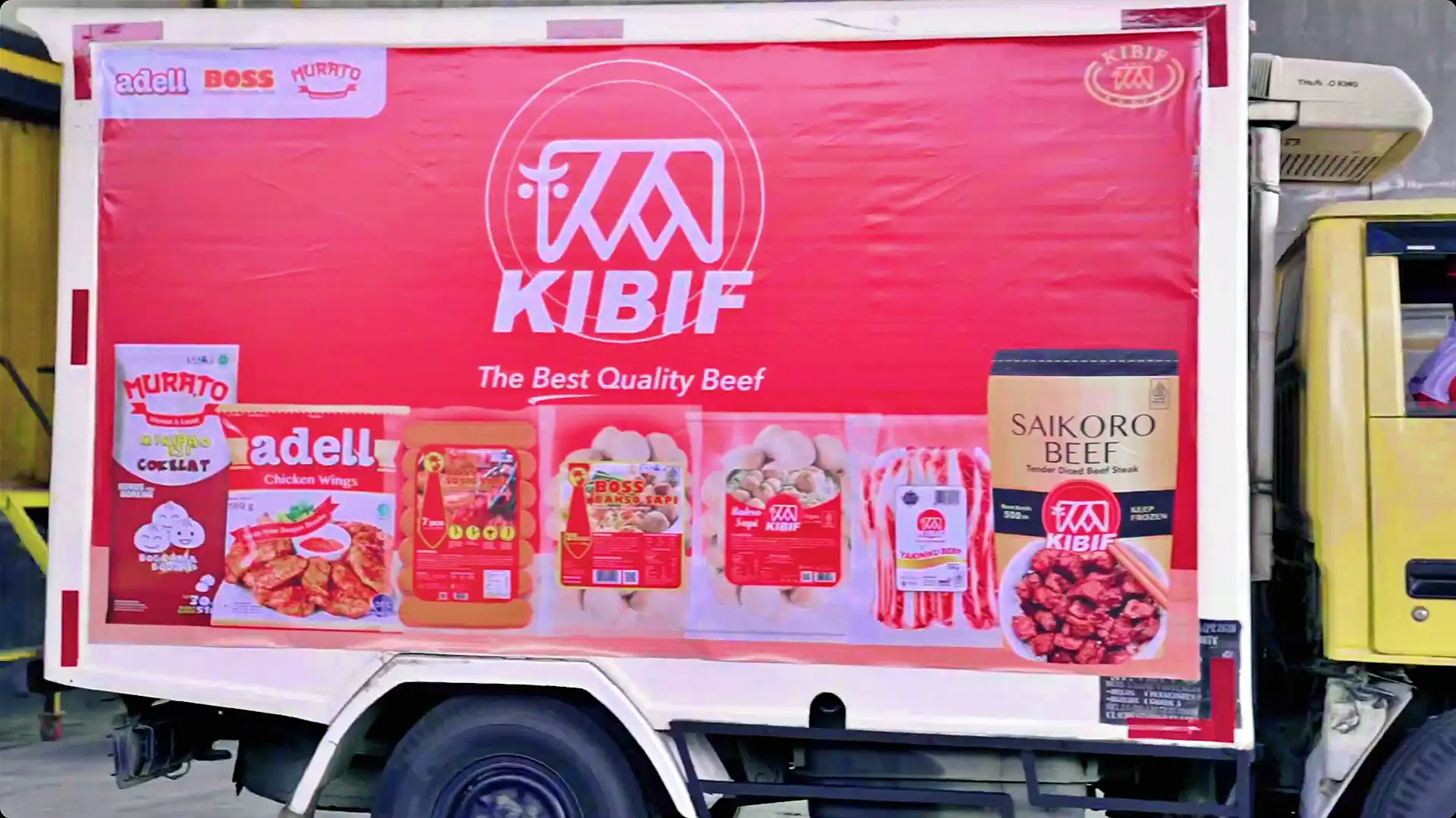 Truk milik Estika Tata Tiara (BEEF) yang akan mendistribusikan produk-produknya ke konsumen. (Foto: Dok. Kibif)