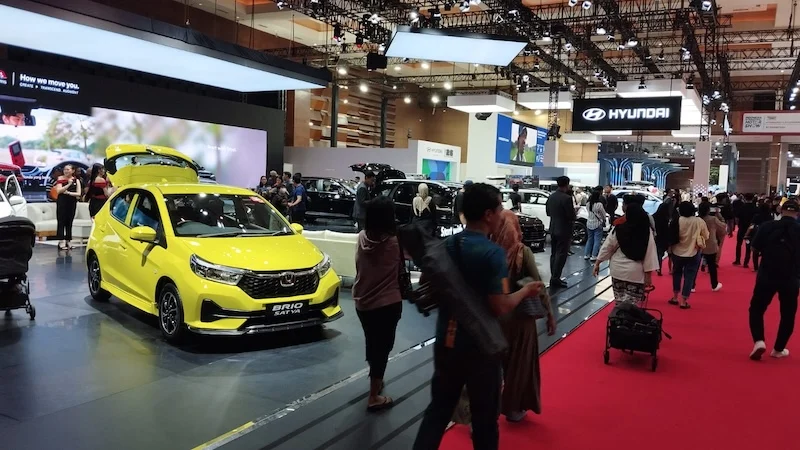 Ilustrasi penjualan mobil baru Februari 2026 diprediksi tembus 70 ribu unit. Berikut analisa dan tantangan industri kendaraan jelang Lebaran. Foto: Harun/KabarBursa.com