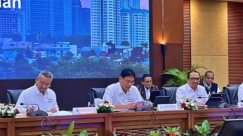 Menteri Keuangan (Menkeu) Purbaya Yudhi Sadewa memimpin sidang debottlenecking membahas berbagai hambatan Proyek Strategis Nasional (PSN) Onshore Liquefied Natural Gas (LNG) Abadi Masela di Jakarta, Selasa, 24 Februari 2026. (Foto: KabarBursa/Nur Nadiyah)