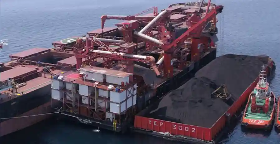 Salah satu armada TCPI yang saat ini tidak hanya mengangkut batu bara, tetapi juga bijih nikel. (Foto: Dok Transcoal Pacific)