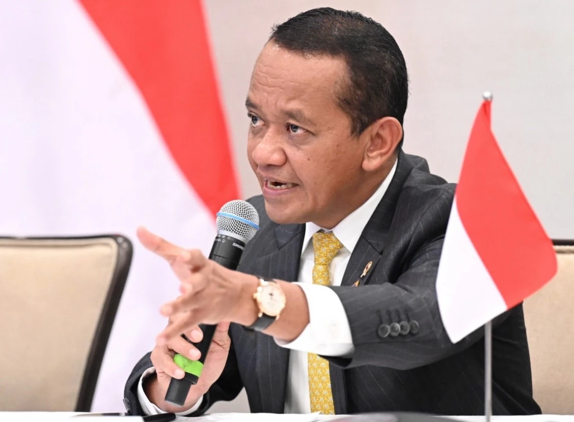 Bahlil menegaskan impor energi USD15 miliar dari AS hanya alih sumber pasokan, bukan tambah kuota LPG, BBM, dan crude. Foto: IG @bahlillahadalia