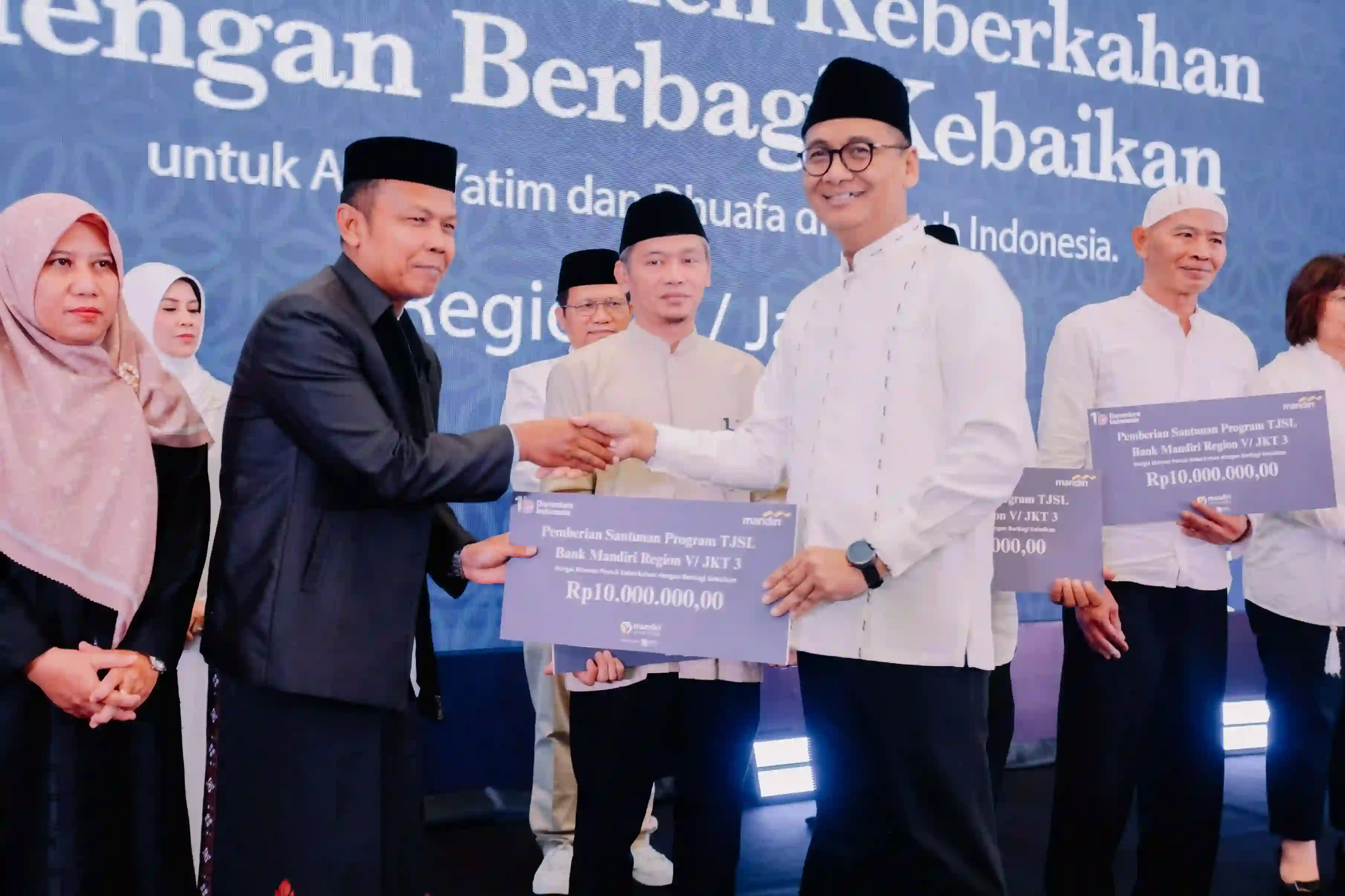 Aksi sosial Bank Mandiri: santunan hingga mudik gratis dihadirkan dalam momentum Ramadan. Foto: dok. Bank Mandiri
