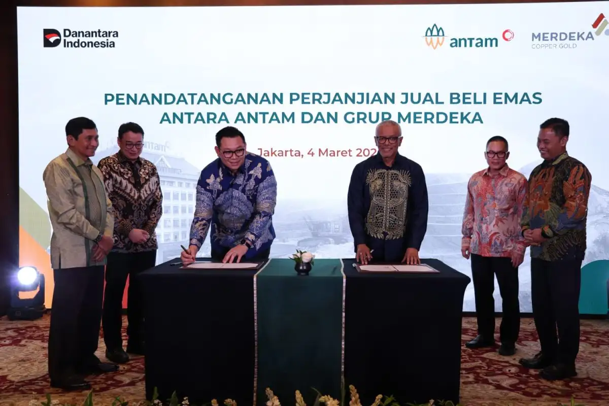  PT Merdeka Copper Gold Tbk (MDKA) bersama entitas terafiliasinya, PT Merdeka Gold Resources Tbk (EMAS), meresmikan kolaborasi strategis