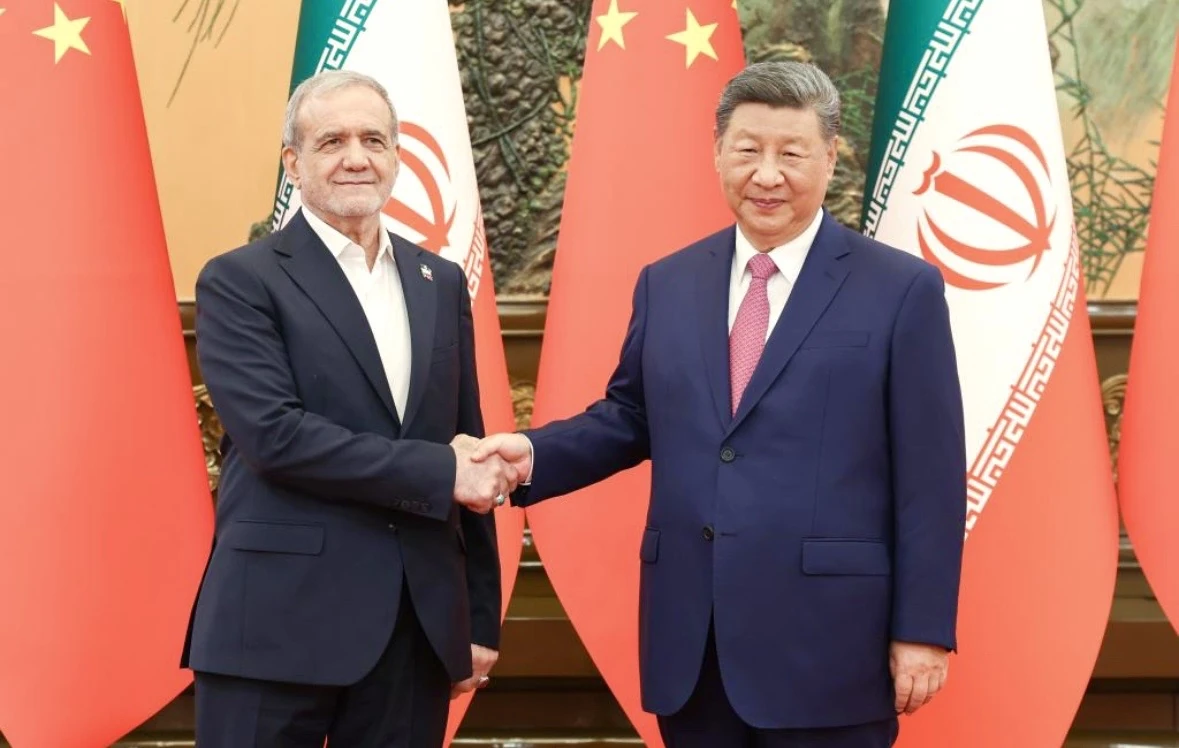 China melobi Iran agar membuka jalur energi di Selat Hormuz saat konflik memicu ancaman gangguan pasokan minyak dunia. Foto: Xinhua
