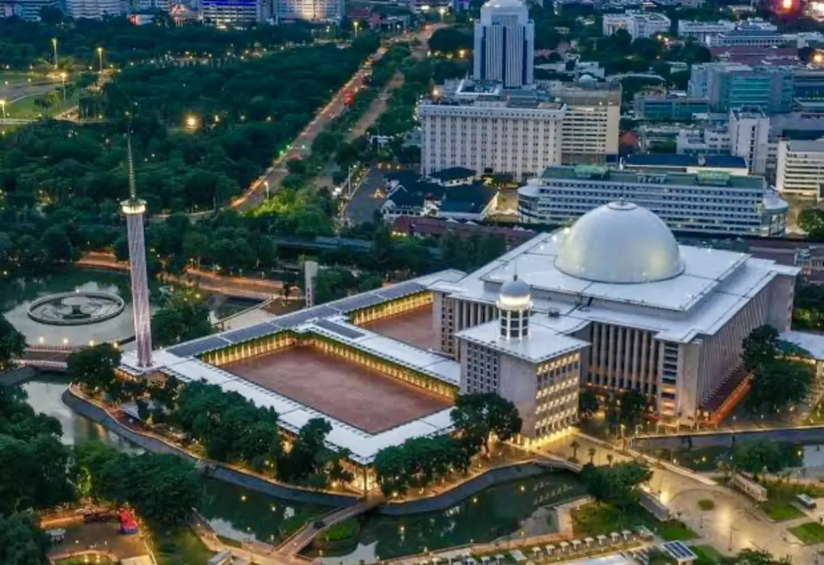 BCA Syariah dan Masjid Istiqlal bersinergi memperluas literasi keuangan syariah melalui edukasi komunitas, program UMKM, dan layanan digital. Foto: Dok. Dana Transport
