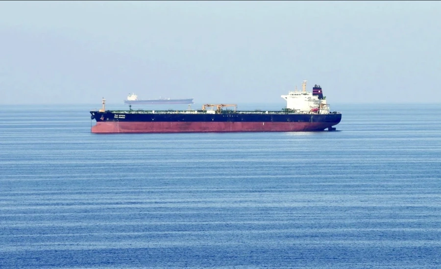 IEA melepas 400 juta barel cadangan minyak darurat akibat perang Iran yang mengganggu pasokan global dan memicu lonjakan harga energi dunia. Foto: Reuters via Asharq al-Awsat
