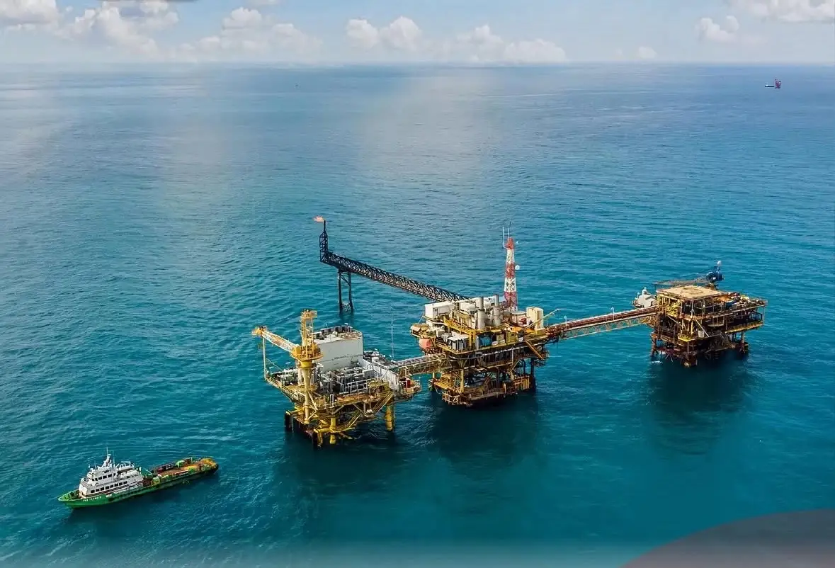 SKK Migas membuka peluang Danantara ikut mendanai Proyek Gas Abadi Masela. Proses menuju keputusan investasi akhir masih berjalan dengan fokus pada penjualan LNG. Foto: IG @skkmigasofficial