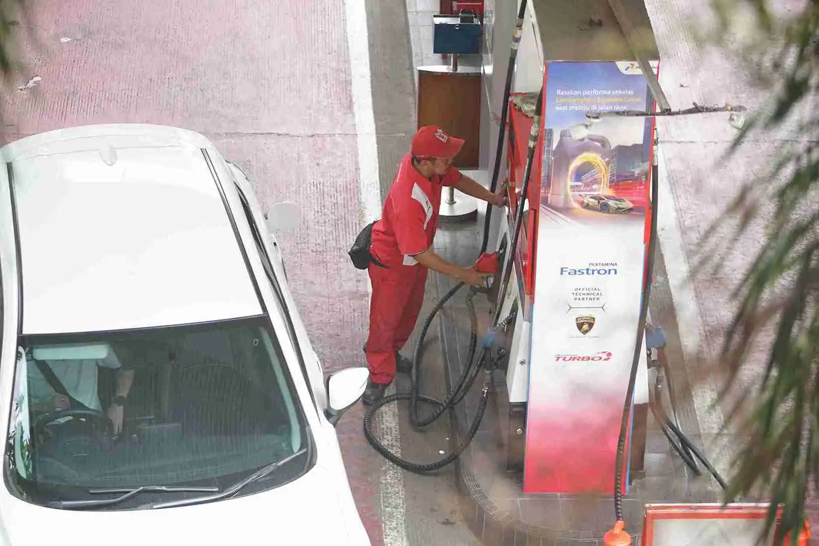 Cadangan BBM Indonesia 28 hari di tengah krisis energi global. Pemerintah klaim aman, namun risiko pasokan dan harga minyak tetap membayangi. Foto: Dok. KabarBursa
