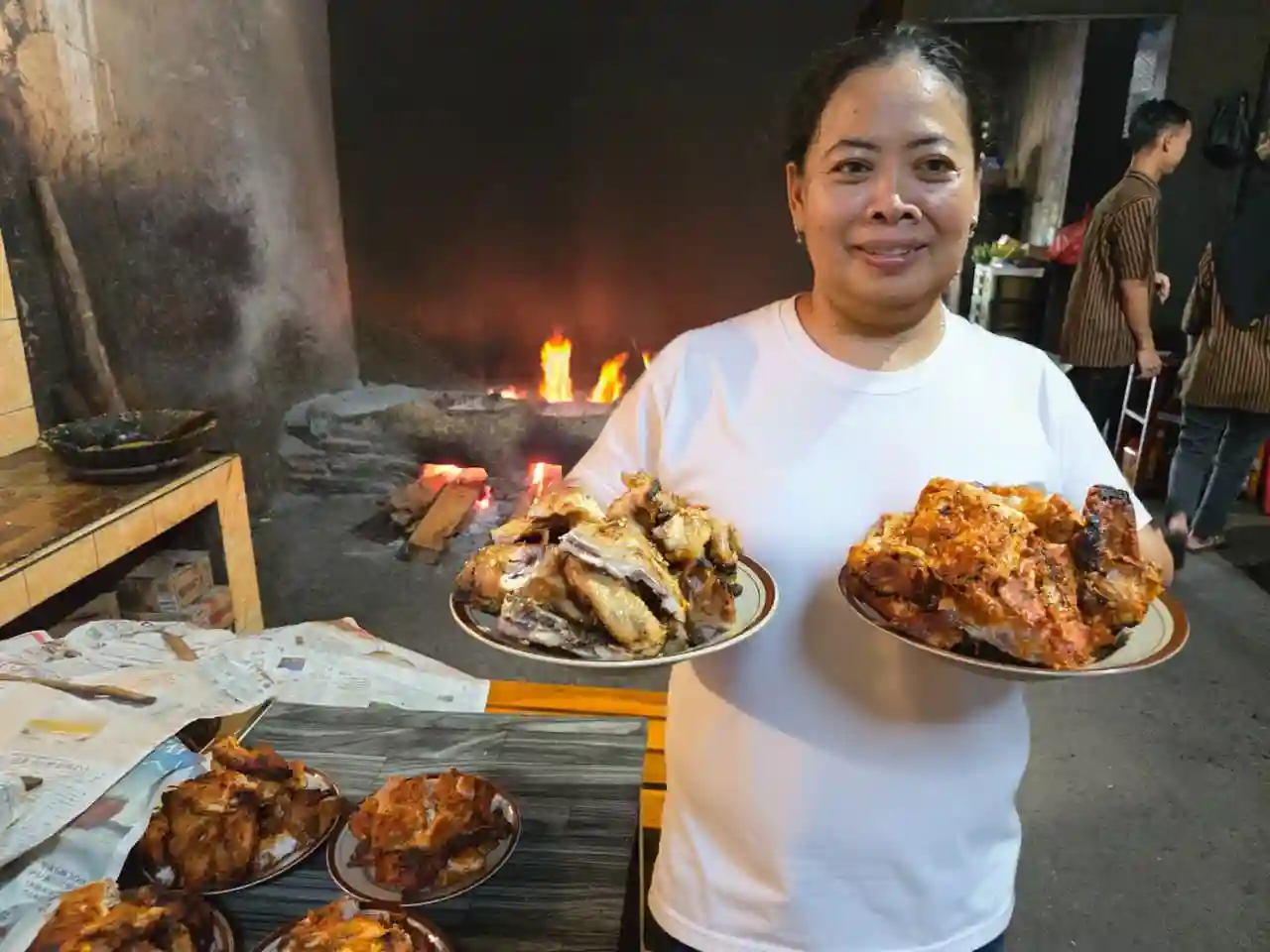 Kisah usaha Ayam Panggang Bu Setu, kuliner favorit di Magetan yang sukses berkembang berkat 35 tahun merasakan program pemberdayaan BRI. Foto: dok. BRI