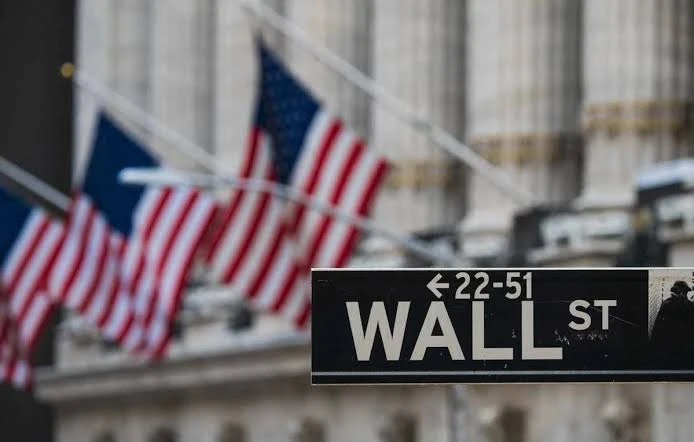 Wall Street naik didorong harapan damai Iran, harga minyak turun namun risiko inflasi dan konflik masih membayangi pasar global. Foto: China Daily
