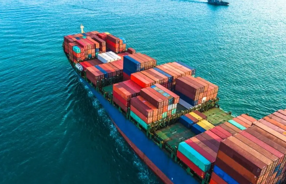 Ilustrasi: Trump revisi tarif logam AS, produk turunan lebih ringan sementara baja dan aluminium tetap kena tarif tinggi. Foto: Shutterstock
