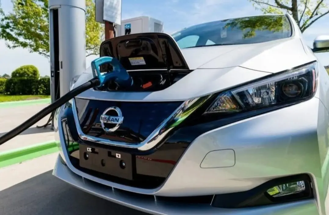 Ilustrasi pengisian daya mobil listrik. Foto: dok KabarBursa.com