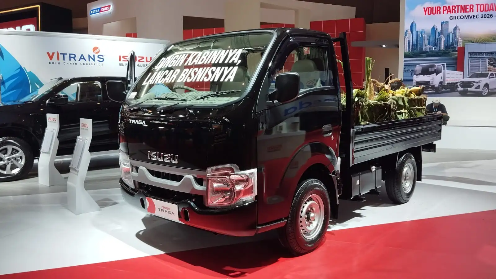 Cuma tambah sistem pendingin kabin, Isuzu Traga AC meluncur di ajang GIICOMVEC 2026. Foto: Harun/KabarBursa.com