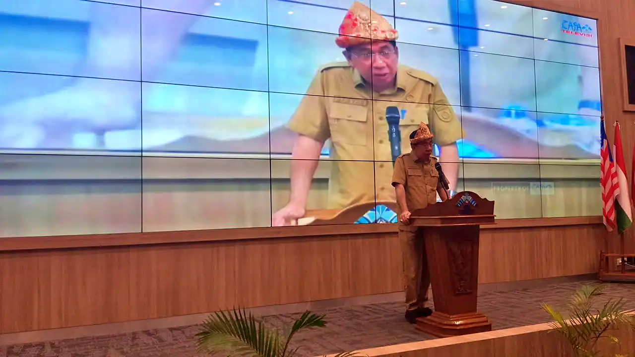 Asisten II Bidang Ekonomi, Keuangan, dan Pembangunan Sekretariat Daerah Sumatera Selatan Ir. Basyaruddin Akhmad, M.Sc., yang mewakili Gubernur Sumatera Selatandalam Forum Ekonomi Regional Sumatera 2026 di Palembang, Senin, 20 April 2026. (Foto: Dok. Kabarbursa.com)