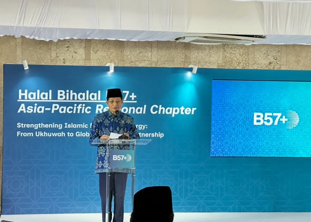 Menteri Agama Prof Nasaruddin Umar menyampaikan sambutan dalam acara Halal Bihalal B57+ Asia-Pacific Regional Chapter di Masjid Istiqlal, Jakarta Pusat, Rabu, 22 April 2026. Dalam forum ini, pemerintah menegaskan komitmen Indonesia sebagai penghubung pasar ekonomi Islam global melalui inisiatif B57+. Foto: Alpin Pulungan/KabarBursa