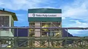 Pemerintah memutuskan untuk mencabut izin konsesi hutan PT Toba Pulp Lestari. PHK terpaksa dilakukan dan saham hingga saat ini masih disuspensi oleh BEI. (Foto: dok INRU)