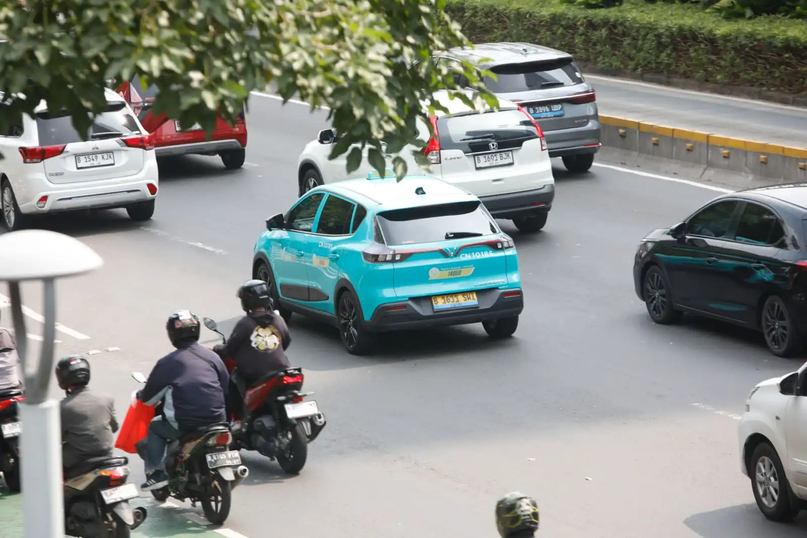 VinFast masih rugi meski pendapatan naik, ekspansi global dibayangi insiden taksi listrik Green SM di Bekasi Timur. Foto: Dok. KabarBursa