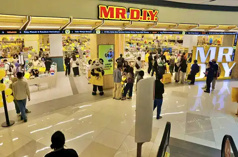 MDIY berhasil membukukan laba bersih naik menjadi Rp225,2 miliar. Namun pergerakan sahamnya masih berada di fentang fluktuasi yang cukup lebar, (foto: dok MDIY)