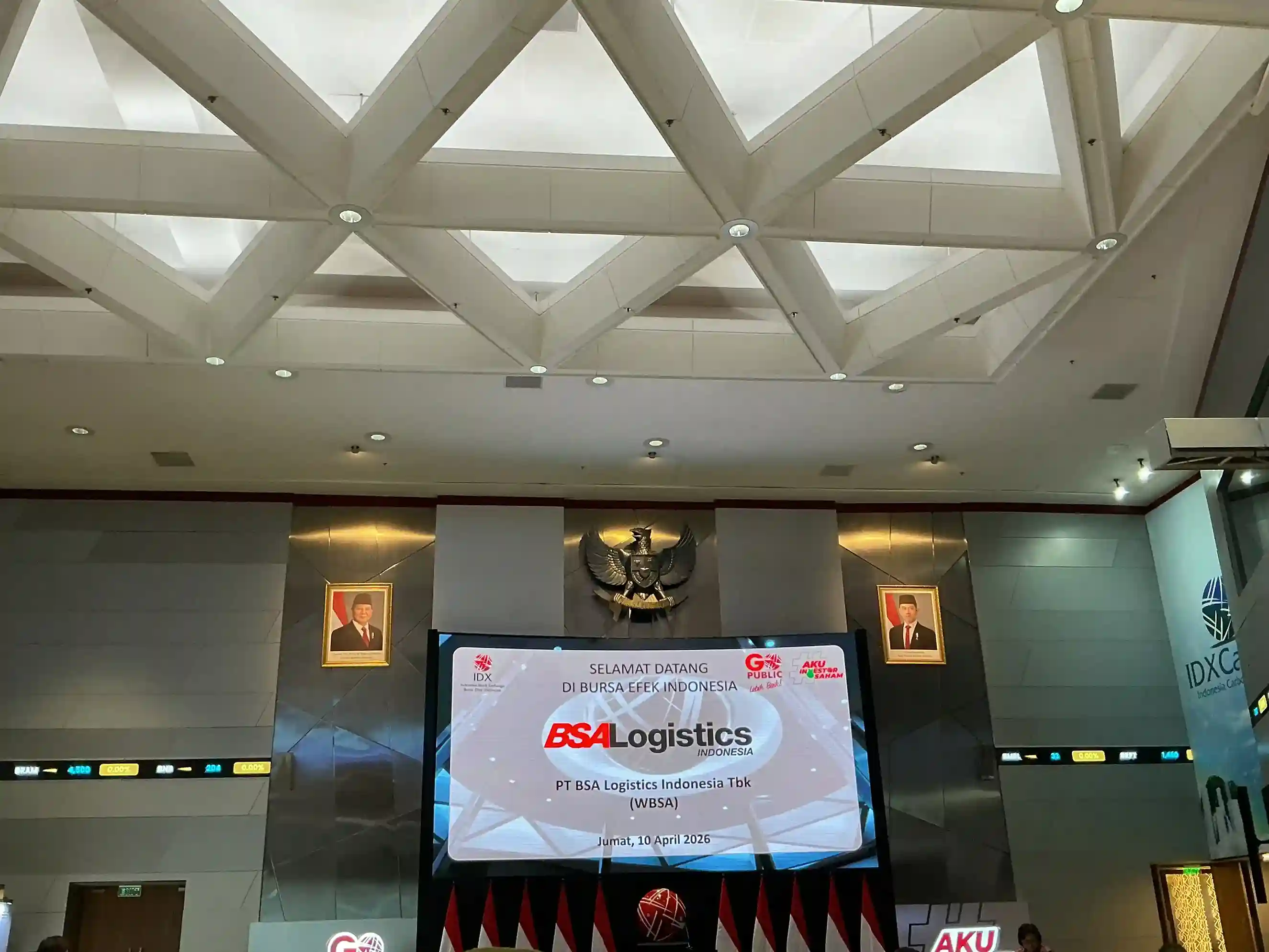 PT BSA Logistics Indonesia Tbk dengan kode saham WBSA resmi mencatatkan saham perdana di Bursa Efek Indonesia pada Jumat 10 April 2026. (Foto: Desty Luthfiani/KabarBursa.com)