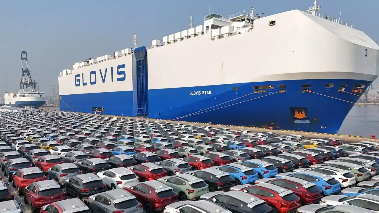 Ilustrasi perang dagang antara AS dan China berdampak ke sektor otomotif. Foto: dok KabarBursa.com