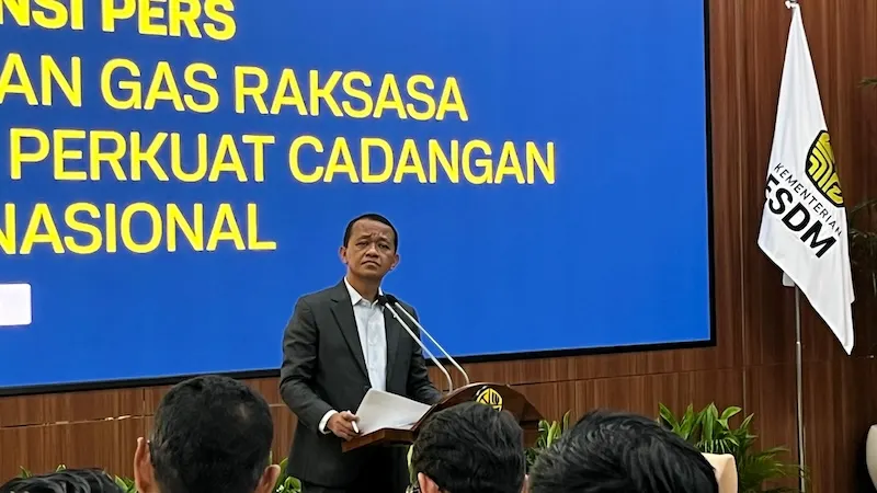 Menteri ESDM, Bahlil Lahadalia mengungkapkan alasan pemerintah mengeluarkan pajak ekspor nikel. Foto: dok KabarBursa.com