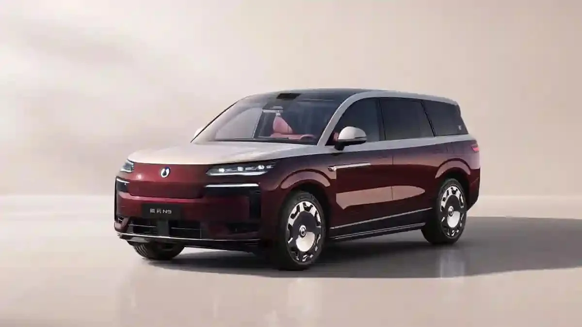 Denza N9 Flash Charge Edition meluncur sebentar lagi. SUV Plug-in Hybrid premium dengan performa tinggi. Intip spek dan harganya. Foto: Denza