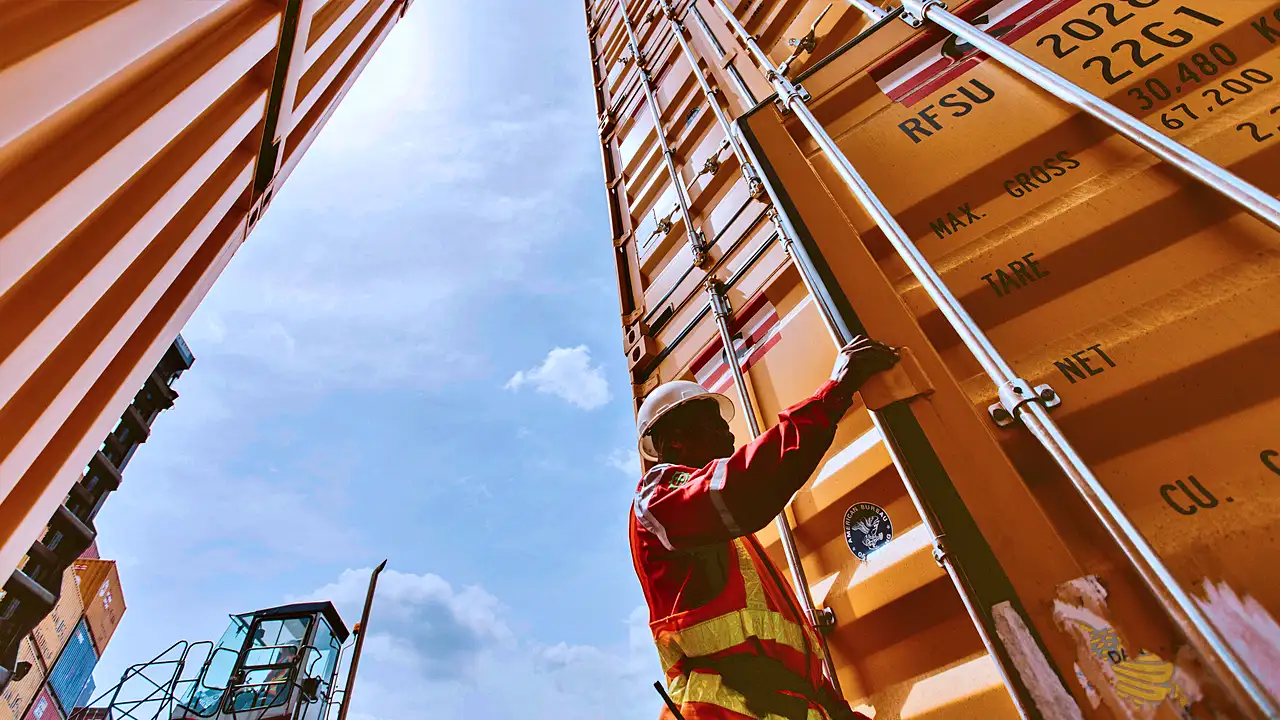 SMDR memperkuat ekspansi bisnis pelayaran dan logistik melalui penerbitan sukuk baru senilai Rp700 miliar. (Foto: Dok. Samudera Indonesia)