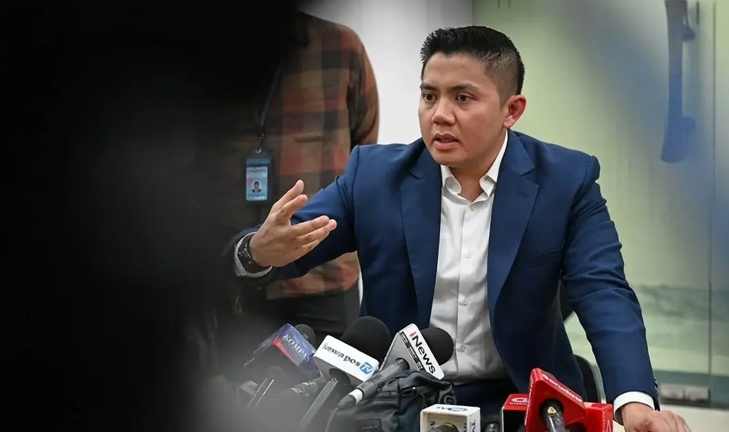 Mengintip isi garasi Sekretasis Kabinet (Seskab) Teddy Indra Wijaya yang kini memiliki harta kekayaan Rp20,7 miliar menurut LHKPN. Foto: Instagram/sekretariat.kabinet.