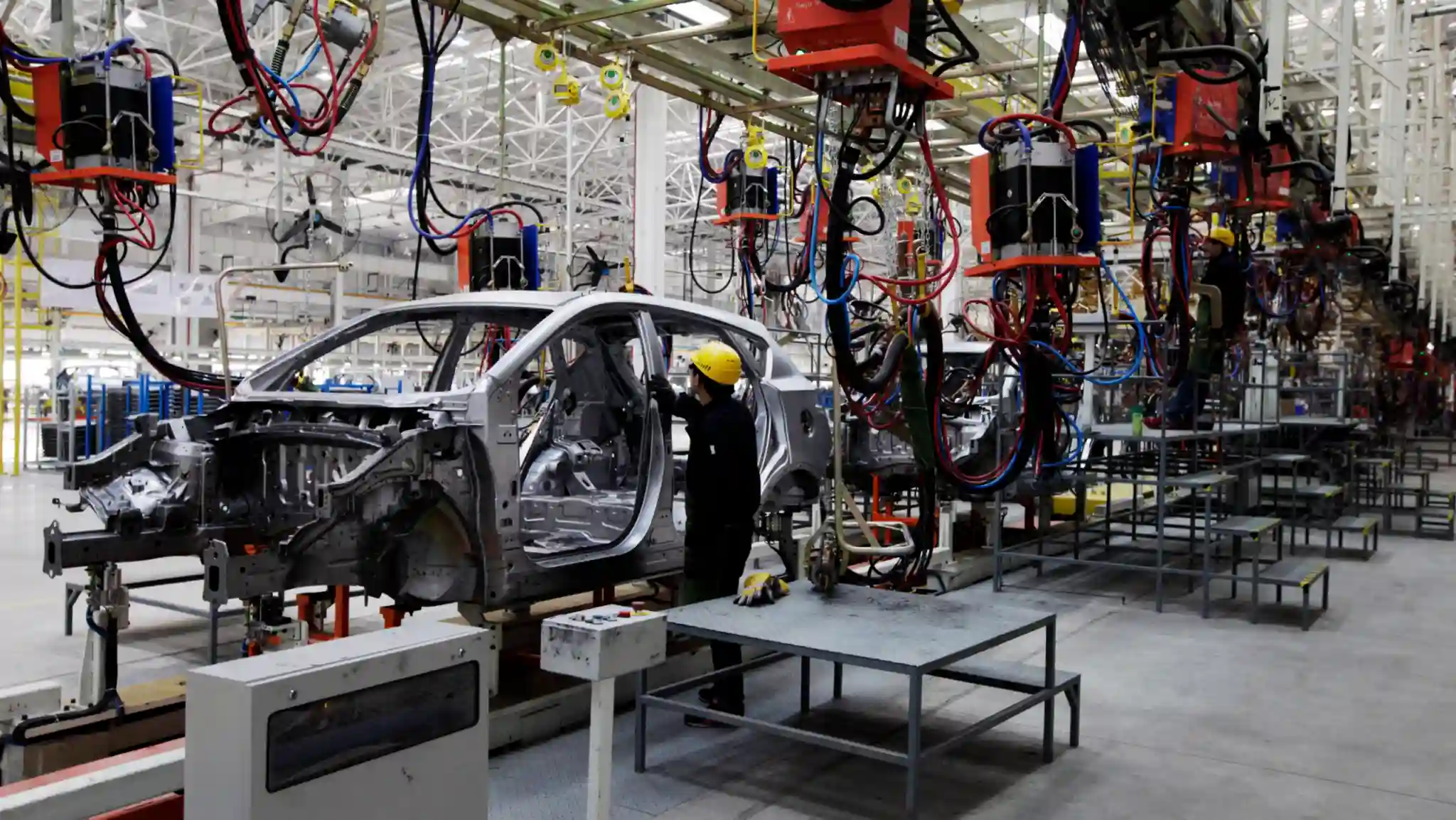 Pabrik New Energy Vehicle (NEV) di China. Foto: CNC