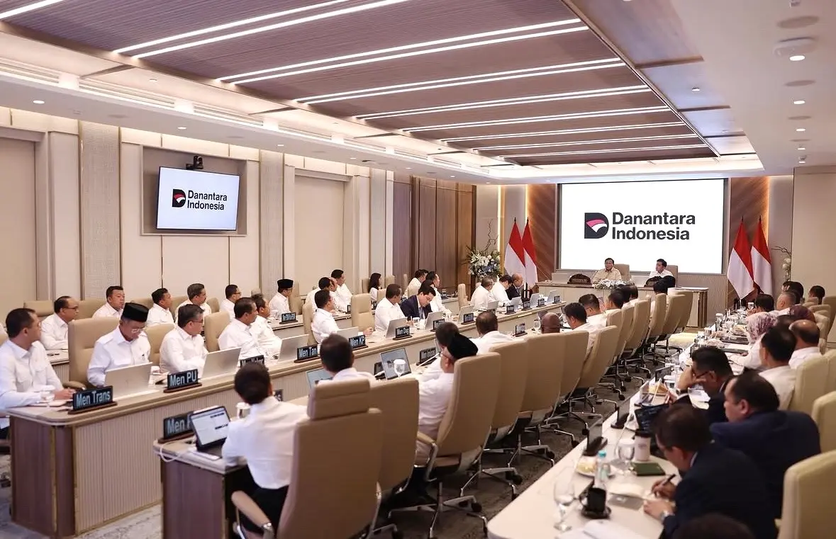 BUMN ekspor PT DSI disiapkan mengawasi komoditas strategis RI. Investor perlu memahami dampaknya ke saham, rupiah, dan devisa. Foto: IG @sekretariat.kabinet