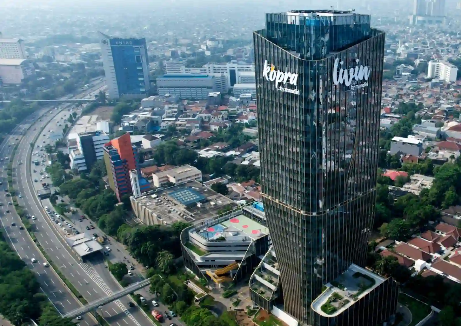 Fundamental industri perbankan nasional masih tetap solid di tengah gejolak geopolitik global (Foto: Dok Bank Mandiri)