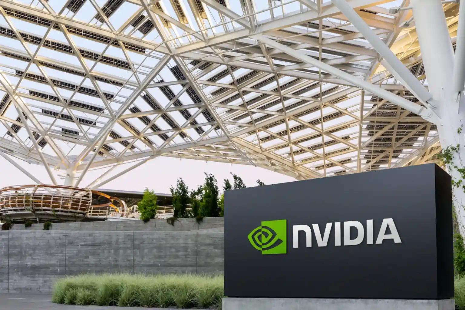 CEO Nvidia Jensen Huang menyebut pasar China tetap penting bagi pertumbuhan bisnis chip AI Nvidia. (Foto: Dok. Nvidia)