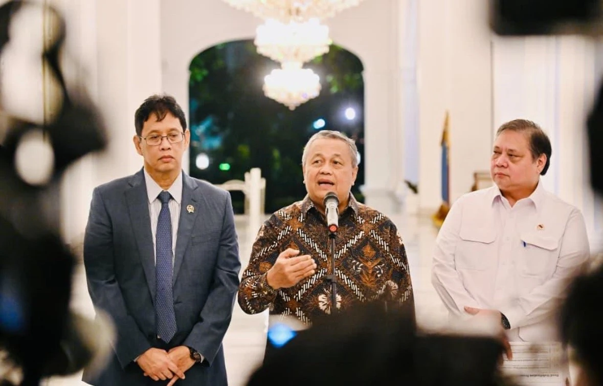 DPR mengingatkan potensi investor lokal memindahkan aset ke luar negeri dan meminta BI serta pemerintah menjaga kepercayaan pasar domestik. Foto: Dok. Sekretariat Negara.