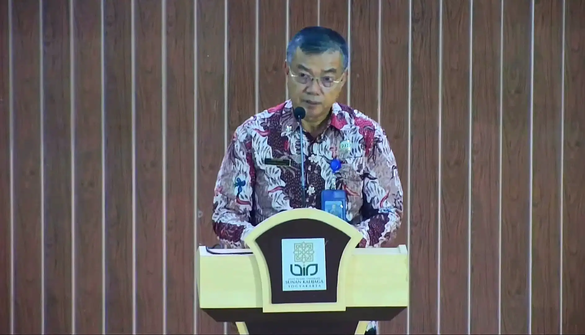 Staff Ahli Gubernur Daerah Istimewa Yogyakarta Bidang Ekonomi dan Pembangunan, Drs. Noviar Rahmat, M.Si dalam Forum Ekonomi Regional Jawa 2026 di UIN Sunan Kalijaga, Yogyakarta pada Kamis 4 Juni 2026. Foto: dok. Kabar Jawa