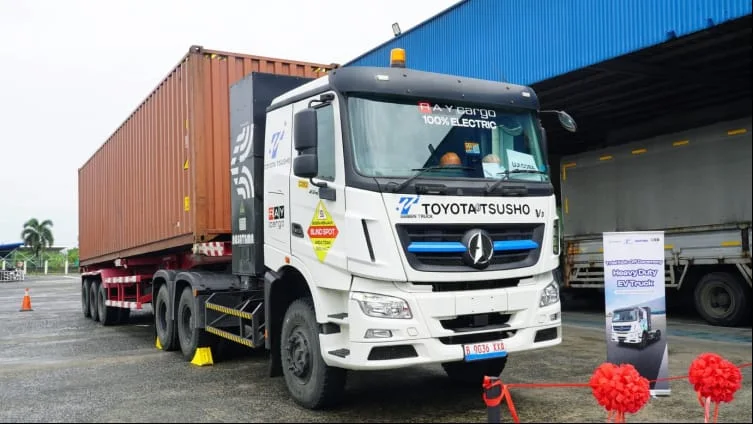 Caption foto: Bisa tempuh 500 kilometer sehari, Kalista sebut penggunaan truk listrik bisa pangkas biaya operasional hingga 40 persen. (Foto: Dok. Kalista)