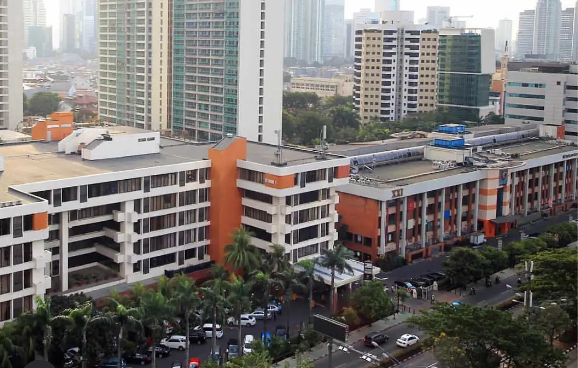 JSPT berpeluang menikmati lonjakan pendapatan dari musim libur sekolah. Di tengah laba yang melesat, valuasi sahamnya masih tergolong murah. Foto: IG @jsiproperty.