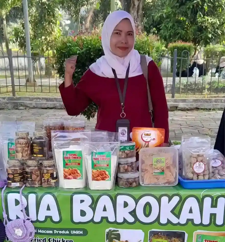 Berawal dari usaha peyek rumahan hingga tepung fried chicken, UMKM Ria Barokah mampu tumbuh bersama pendampingan BRI. Foto: dok. BRI