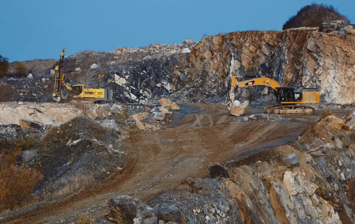 BRIN mengembangkan riset pengolahan monasit dan logam tanah jarang untuk mempercepat hilirisasi serta memperkuat rantai pasok mineral strategis. Foto: earth.org.