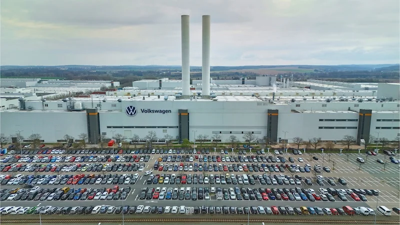 Ilustrasi pabrik Volkswagen di Jerman. Foto: carscoops.